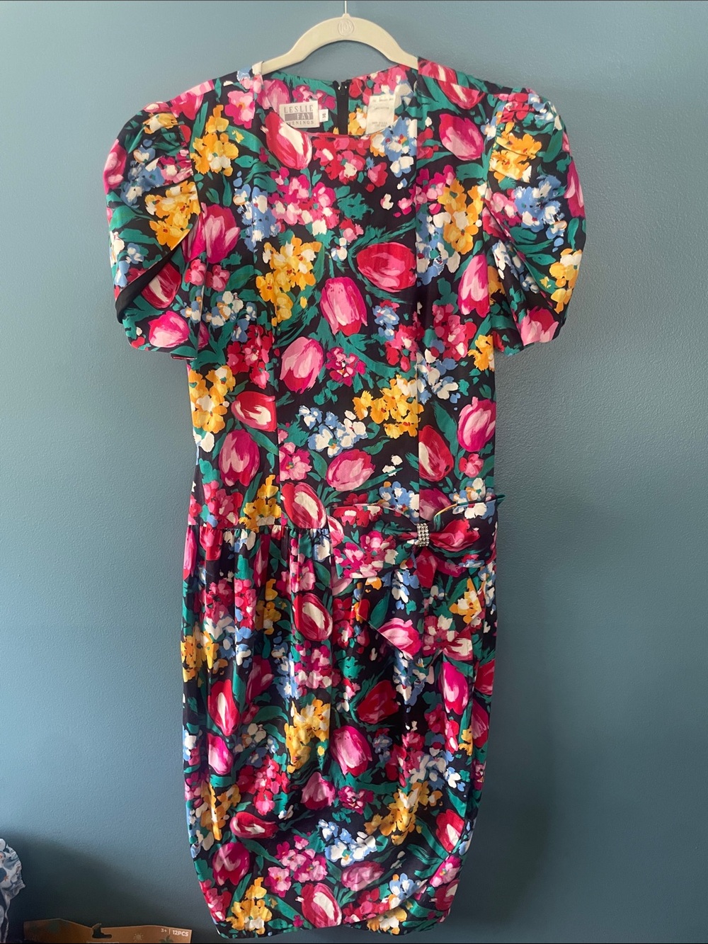 Vintage Bright Floral Puff-Sleeve Dress with Bow